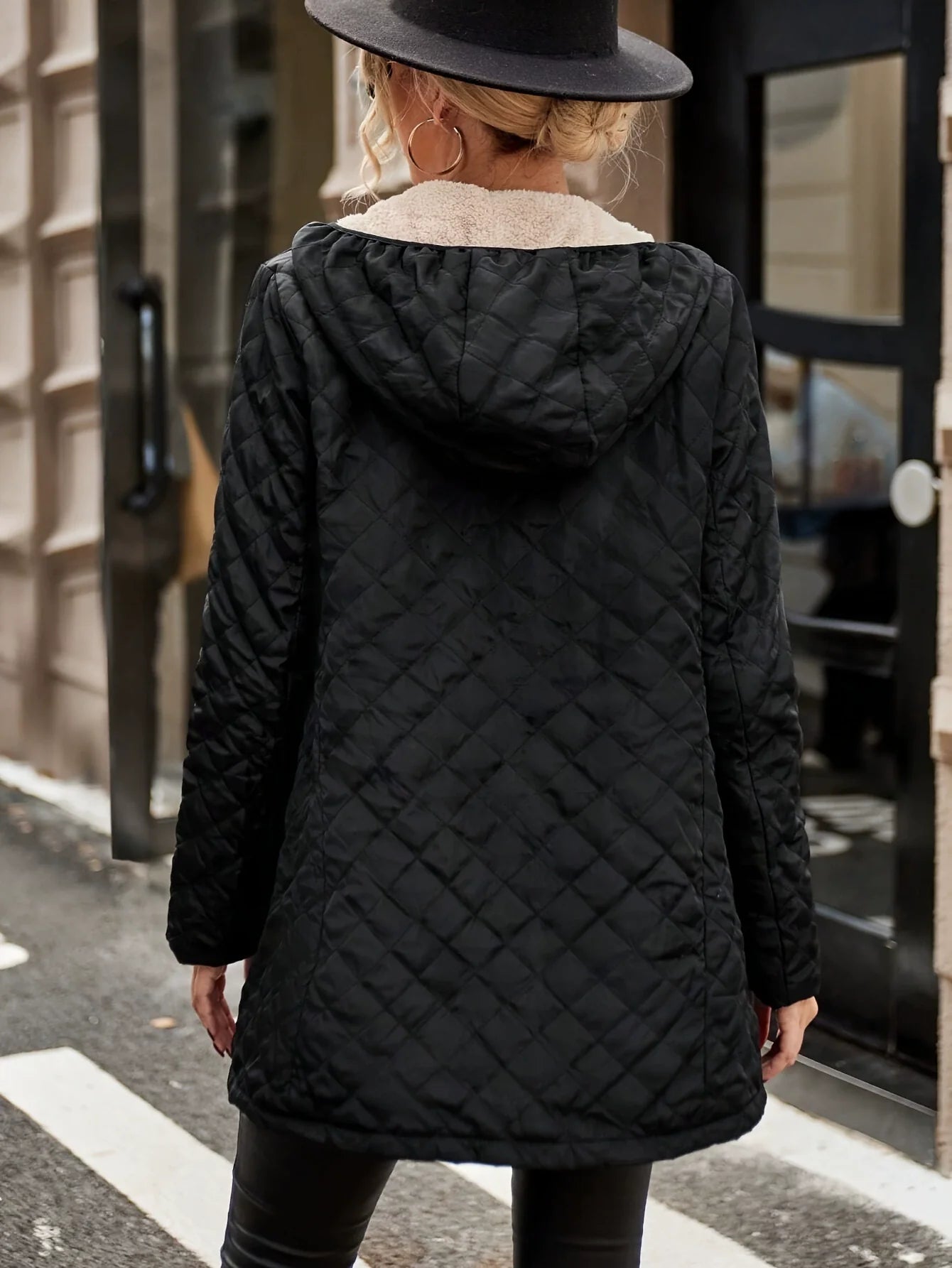 Women’s Quilted Hooded Jacket – Plush Lined – Relaxed Fit – Mid-Thigh Length – Zipper Front