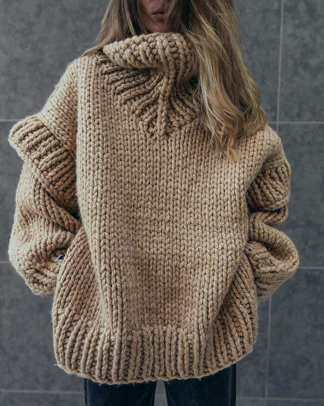 Women’s Pullover Sweatshirt – Chunky Knit Wool – Oversized Fit – Turtleneck – Ribbed Cuffs