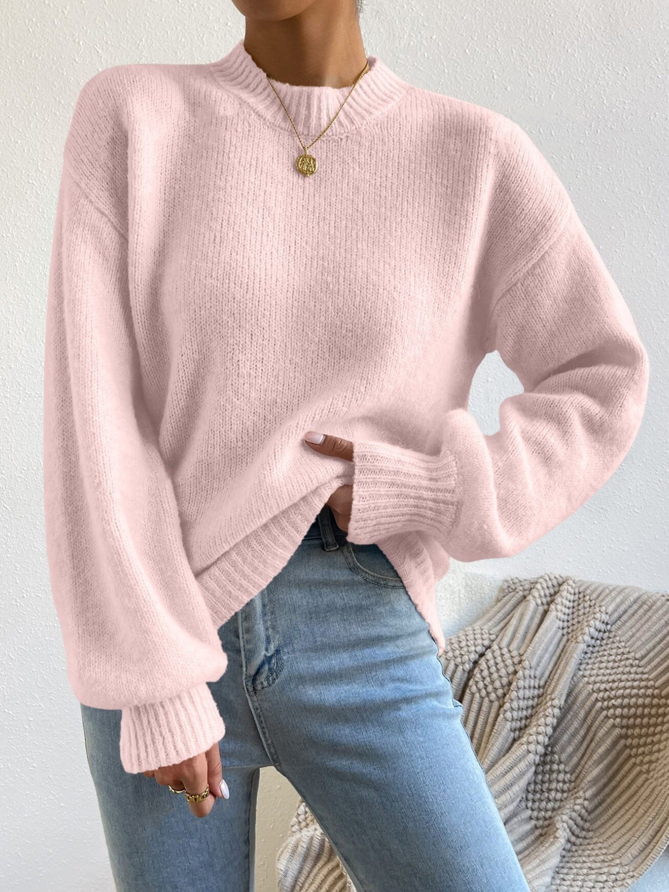 Women’s Knit Sweater – Relaxed Fit – Soft Texture – Crew Neck – Ribbed Cuffs