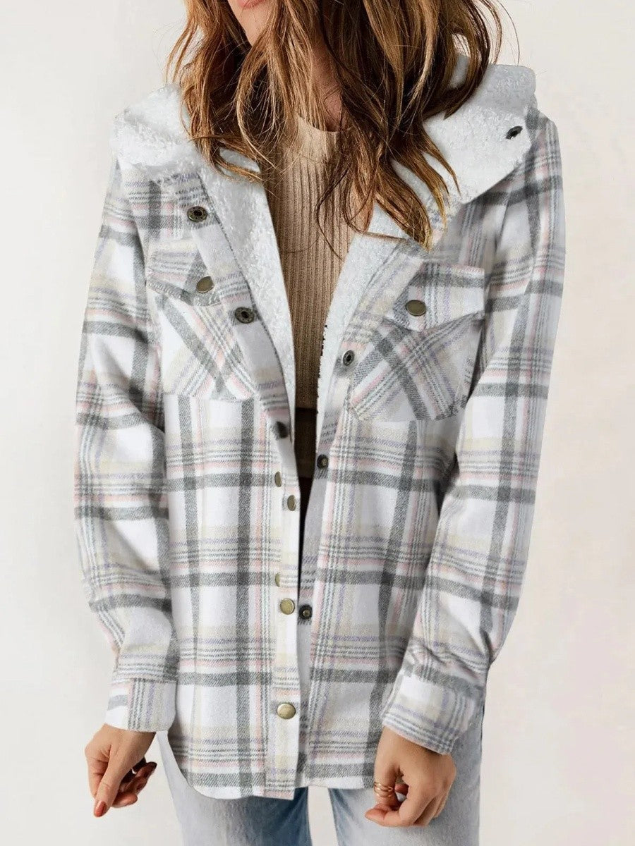 Women’s Shacket – Relaxed Fit – Fleece Lined – Plaid Pattern – Hooded Casual Layer