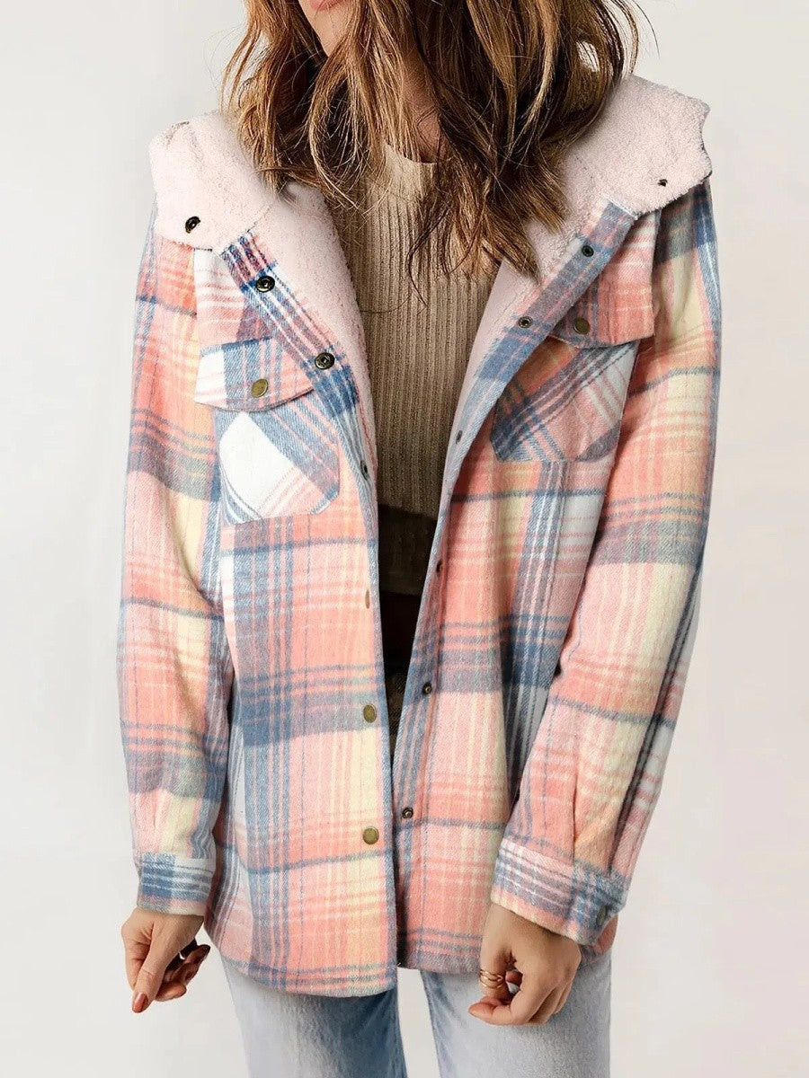 Women’s Shacket – Relaxed Fit – Fleece Lined – Plaid Pattern – Hooded Casual Layer