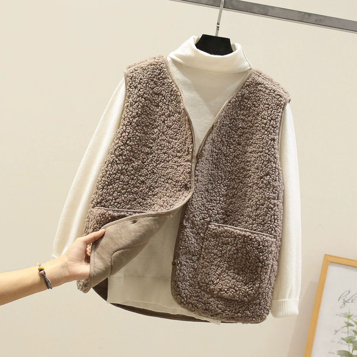 Women’s Vest – Plush Shearling Texture – Relaxed Fit – V-Neck – Button Front – Patch Pockets