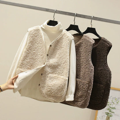 Women’s Vest – Plush Shearling Texture – Relaxed Fit – V-Neck – Button Front – Patch Pockets