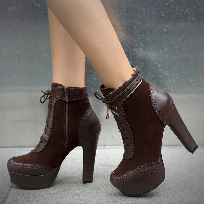 Women’s Ankle Boots – Faux Leather – Wingtip Brogue – Chunky Heel – Lace-Up Zip Closure