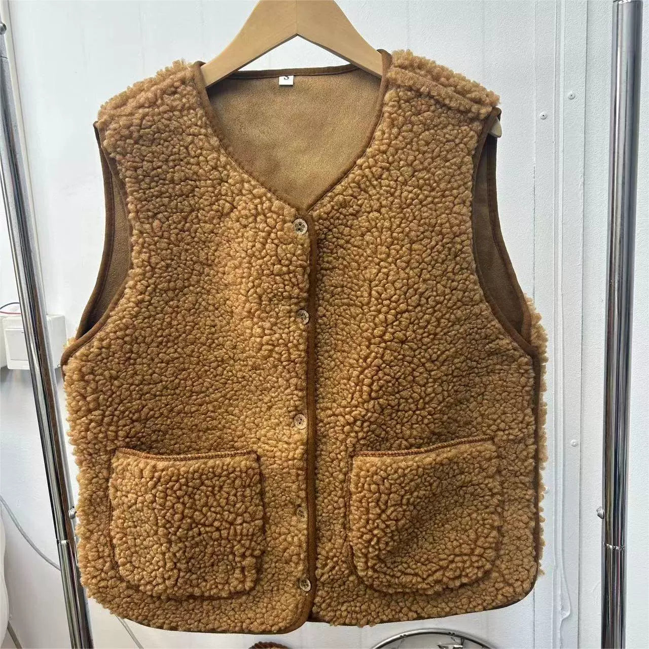 Women’s Vest – Plush Shearling Texture – Relaxed Fit – V-Neck – Button Front – Patch Pockets