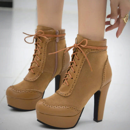 Women’s Ankle Boots – Faux Leather – Wingtip Brogue – Chunky Heel – Lace-Up Zip Closure
