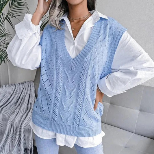 Women’s Knitted Vest – Relaxed Fit – Wool Blend – Cable Knit V-Neck – Pullover Layering