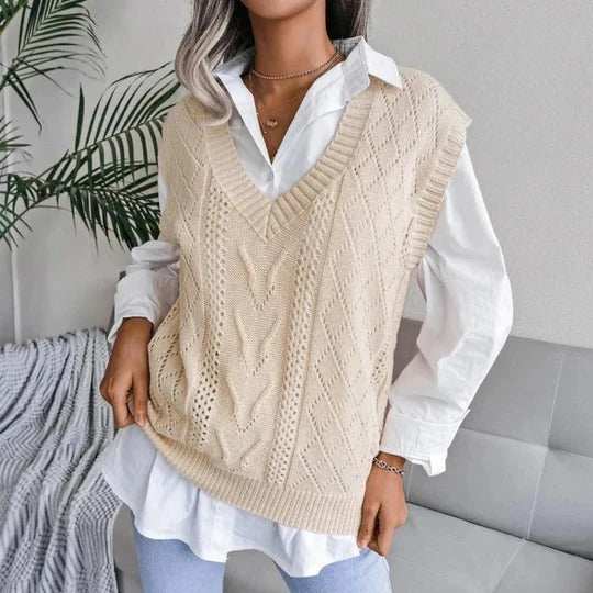 Women’s Knitted Vest – Relaxed Fit – Wool Blend – Cable Knit V-Neck – Pullover Layering