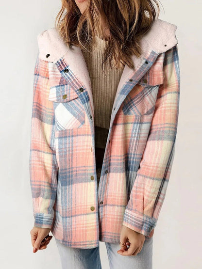 Women’s Shacket – Relaxed Fit – Fleece Lined – Plaid Pattern – Hooded Casual Layer