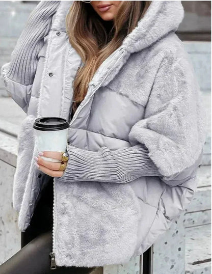 Women’s Quilted Coat – Faux Fur Hood – Ribbed Cuffs – Loose Fit – Padded Hybrid Design