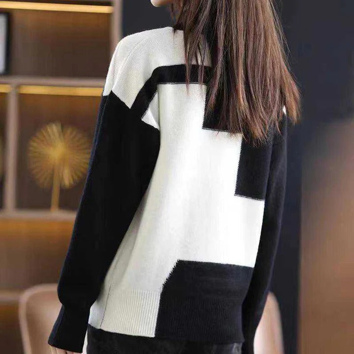 Women’s Pullover Sweatshirt – Relaxed Fit – Knit Fabric – Mock Neck – Patchwork Design