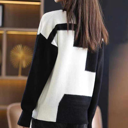 Women’s Pullover Sweatshirt – Relaxed Fit – Knit Fabric – Mock Neck – Patchwork Design