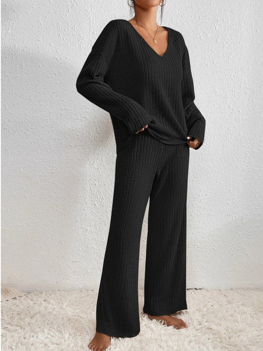 Women’s Lounge Set – Ribbed Knit – Relaxed Fit – V-Neck Top – Wide-Leg Pants